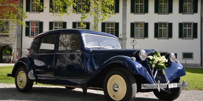 Hochzeitsauto-Vermietung - Chauffeur: Chauffeur buchbar - PLZ 1565 (Schweiz) - Citroen 1953 - Cadillac von Oldtimervermietung Rent A Classic Car