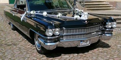 Hochzeitsauto-Vermietung - Farbe: Schwarz - Binnenland - Cadillac Fleedwood 1963