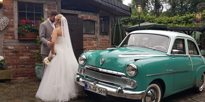 Hochzeitsauto-Vermietung - Farbe: Grün - Halver - Wir freuen uns Sie begleiten zu dürfen..  - Vauxhall Cresta E  von 1955 Oldtimer-hochzeitsfahrten-nrw.de