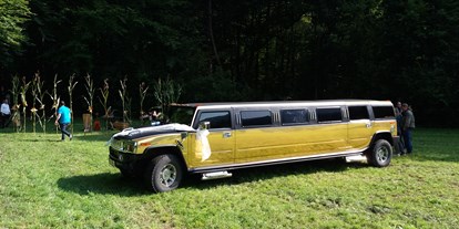 Hochzeitsauto-Vermietung - Farbe: Gold - Itter - HUMMER Stretch-Limousine