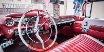 Hochzeitsauto-Vermietung - Farbe: Weiß - Deutschland - #CadillacChristine innen
Photo by Ingo Severin YOURFOTO-GROSSENHAIN - Cadillac Series 62 Convertible 1959