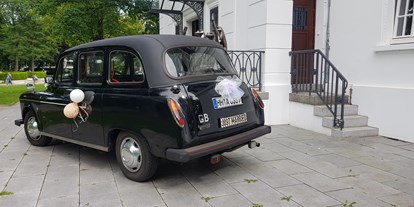Hochzeitsauto-Vermietung - Marke: Austin - PLZ 22763 (Deutschland) - London Taxi, Oldtimer, schwarz