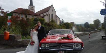 Hochzeitsauto-Vermietung - Farbe: Rot - Franken - Romantisches US Cabriolet als Hochzeitsauto - Buick Skylark Cabrio von bluesmobile4you
