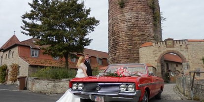 Hochzeitsauto-Vermietung - Chauffeur: nur mit Chauffeur - Bayern - Romantisches US Cabriolet als Hochzeitsauto - Buick Skylark Cabrio von bluesmobile4you