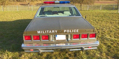 Hochzeitsauto-Vermietung - Versicherung: Haftpflicht - PLZ 97618 (Deutschland) - Chevy Caprice Military Police Car von bluesmobile4you - Chevy Caprice  Military Police Car von bluesmobile4you