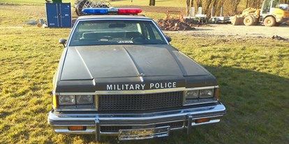 Hochzeitsauto-Vermietung - Versicherung: Haftpflicht - Franken - Chevy Caprice Military Police Car von bluesmobile4you - Chevy Caprice  Military Police Car von bluesmobile4you