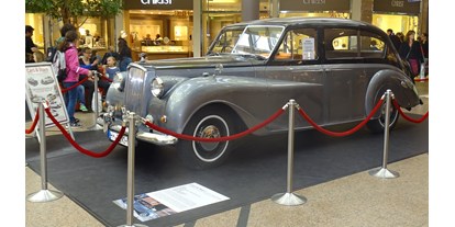 Hochzeitsauto-Vermietung - PLZ 22115 (Deutschland) - Bentley 1959, silber-schwarz