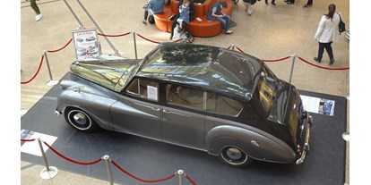 Hochzeitsauto-Vermietung - Chauffeur: nur mit Chauffeur - Lüneburger Heide - Bentley 1959, silber-schwarz
