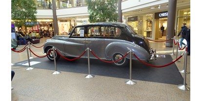 Hochzeitsauto-Vermietung - PLZ 25494 (Deutschland) - Bentley 1959, silber-schwarz