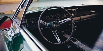Hochzeitsauto-Vermietung - Farbe: Grün - Veitsbronn - Innenraum unseres Dodge Charger - Dodge Charger von Dreamday with Dreamcar - Nürnberg
