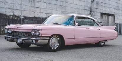 Hochzeitsauto-Vermietung - Farbe: Pink - Veitsbronn - Pink Cadillac gesamt - Pink Cadillac von Dreamday with Dreamcar - Nürnberg