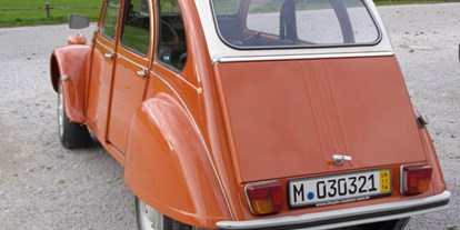 Hochzeitsauto-Vermietung - Versicherung: Teilkasko - PLZ 80804 (Deutschland) - Citroen 2 CV6 von Classic Roadster München