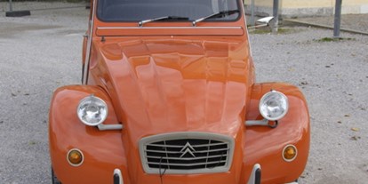 Hochzeitsauto-Vermietung - Art des Fahrzeugs: Oldtimer - PLZ 80804 (Deutschland) - Citroen 2 CV6 von Classic Roadster München