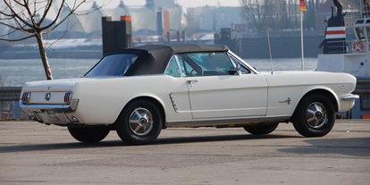 Hochzeitsauto-Vermietung - Marke: Ford - Oberursel - yellowhummer Ford Mustang Oldtimer