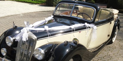 Hochzeitsauto-Vermietung - Art des Fahrzeugs: Oldtimer - Riley zur Ausfahrt bereit - Riley RMD Carbio
