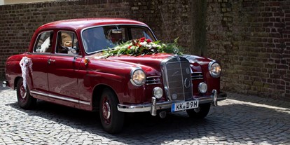 Hochzeitsauto-Vermietung - Chauffeur: nur mit Chauffeur - Deutschland - D - Mercedes Ponton 180D - Der Oldtimerfahrer