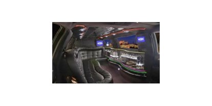 Hochzeitsauto-Vermietung - Farbe: Weiß - Eugendorf - Innenansicht weisse Limousine - Lincoln Town Car von Amadeus Limousines