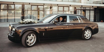 Hochzeitsauto-Vermietung - Farbe: Schwarz - Schwechat - Rolls Royce Phantom mieten Wien - E&M Stretchlimousine mieten Wien