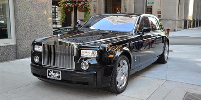 Hochzeitsauto-Vermietung - Farbe: Schwarz - Schwechat - Rolls Royce Phantom mieten zum Hochzeit - E&M Stretchlimousine mieten Wien