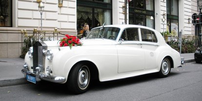Hochzeitsauto-Vermietung - Einzugsgebiet: national - PLZ 1060 (Österreich) - Rolls Royce Silver Cloud I in den Straßen Wiens. - Rolls Royce Silver Cloud I - Dr. Barnea
