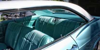 Hochzeitsauto-Vermietung - Farbe: Blau - Wienerwald Süd-Alpin - Chevrolet Impala Bj.65 - Chevrolet Impala Bj. 65 von Autovermietung Ing. Alfred Schoenwetter