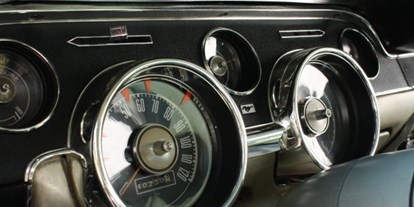 Hochzeitsauto-Vermietung - Farbe: Grün - Pressbaum - Ford Mustang Hardtop 289 Bj. 68 - Ford Mustang Hardtop Bj. 68 von Autovermietung Ing. Alfred Schoenwetter