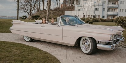 Hochzeitsauto-Vermietung - Art des Fahrzeugs: Oberklasse-Wagen - Deutschland - Traumhaftes Pink Cadillac 1959 Cabrio 