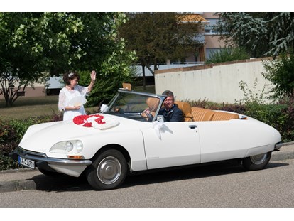 Hochzeitsauto-Vermietung - Chauffeur: nur mit Chauffeur - Citroen DS Cabrio "Die Göttin"