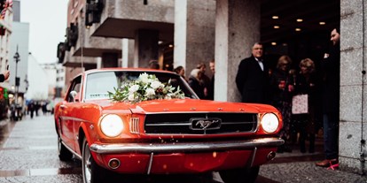 Hochzeitsauto-Vermietung - Farbe: Weiß - PLZ 50935 (Deutschland) - Ford Mustang mieten