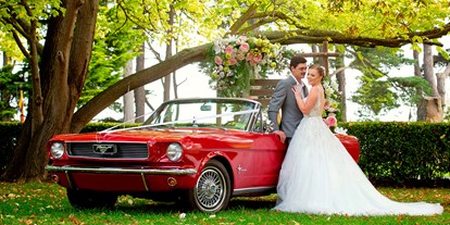 Hochzeitsauto-Vermietung - Chauffeur: Chauffeur buchbar - PLZ 51109 (Deutschland) - Hochzeitsauto mieten in Köln  - Ford Mustang mieten