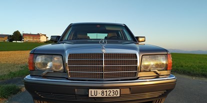 Hochzeitsauto-Vermietung - Farbe: Gelb - PLZ 5745 (Schweiz) - Mercedes-Benz 500 SEL, Langversion