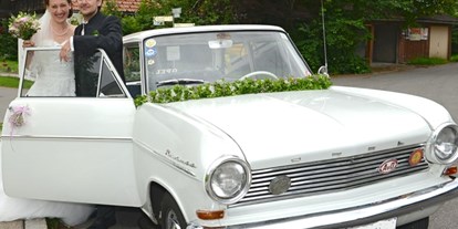 Hochzeitsauto-Vermietung - Einzugsgebiet: regional - Deutschland - Auch diesen Oldtimer, den Opel Kadett, können Sie am Bodensee als Hochzeitsauto mieten.  - Tolle OIdtimer Hochzeitsautos mieten am Bodensee