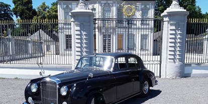 Hochzeitsauto-Vermietung - Farbe: Grau - PLZ 50937 (Deutschland) - Bentley S1