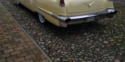 Hochzeitsauto-Vermietung - Farbe: Gelb - Deutschland - Cadillac Sedan DeVille 1956