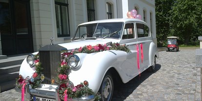 Hochzeitsauto-Vermietung - Art des Fahrzeugs: Oberklasse-Wagen - PLZ 21509 (Deutschland) - Rolls Royce weiss
