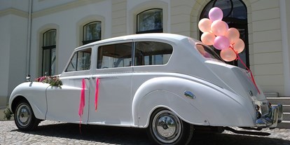 Hochzeitsauto-Vermietung - Art des Fahrzeugs: Oberklasse-Wagen - PLZ 21509 (Deutschland) - Rolls Royce weiss