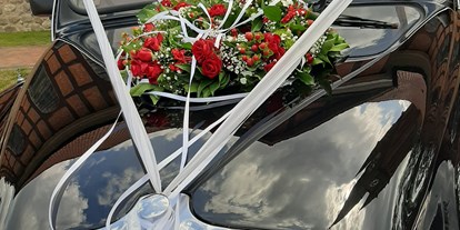 Hochzeitsauto-Vermietung - Marke: Austin - Barendorf - Blumen werden immer nach Absprache bestellt. - London Cab Lüneburg