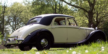 Hochzeitsauto-Vermietung - Farbe: Weiß - Hochzeitsauto - Oldtimer Riley RME - der englische Klassiker