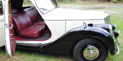 Hochzeitsauto-Vermietung - Farbe: Schwarz - Deutschland - Hochzeitsauto - Oldtimer Riley RME - der englische Klassiker