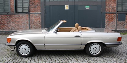 Hochzeitsauto-Vermietung - Farbe: Blau - 1988er Mercedes 300 SL Leder - rentmyoldie
