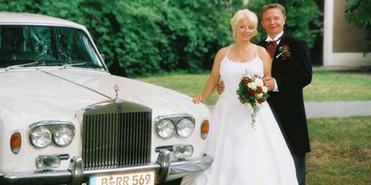 Hochzeitsauto-Vermietung - Farbe: Weiß - PLZ 14476 (Deutschland) - Hochzeitspaar Althinsson 2006 - Rolls Royce Silver Shadow von RollsRoyce-Vermietung.de