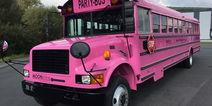 Hochzeitsauto-Vermietung - Versicherung: Haftpflicht - Sauerland - Partybus in pink - Chrysler 300C Stretchlimousine Permutt weiß - Modernste Ausstattung - Eycatcher