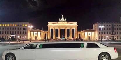 Hochzeitsauto-Vermietung - Einzugsgebiet: regional - Berlin - weiße CHRYSLER 300 c Stretchlimousine