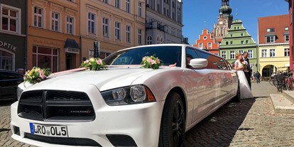 Hochzeitsauto-Vermietung - Farbe: Weiß - Hochzeitslimousine - Stretchlimousine Dodge Charger