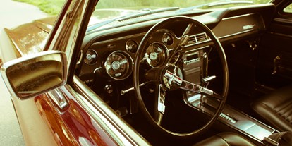 Hochzeitsauto-Vermietung - Farbe: Rot - PLZ 24873 (Deutschland) - Ford Mustang 1967