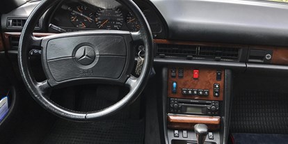Hochzeitsauto-Vermietung - Farbe: Weiß - Niederrhein - Mercedes 560 SEL - Mercedes 230 "Strichacht" & Mercedes 560 SEL (W126)