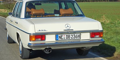 Hochzeitsauto-Vermietung - Farbe: Weiß - Mönchengladbach - Mercedes 230 "Strichacht" - Mercedes 230 "Strichacht" & Mercedes 560 SEL (W126)
