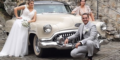 Hochzeitsauto-Vermietung - Ein Fotoshooting kann so richtig Spass machen und gibt wunderbare Bilder zur Erinnerung. - Buick Super Eight