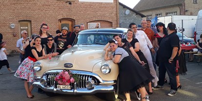 Hochzeitsauto-Vermietung - Einzugsgebiet: international - Alle freuen sich an Ihrem Fest an diesem aussergewöhnlichen Oldtimer! - Buick Super Eight