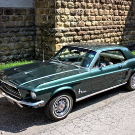 Hochzeitsauto: Ford Mustang Hardtop 289 Bj. 68  - Ford Mustang Hardtop Bj. 68 von Autovermietung Ing. Alfred Schoenwetter